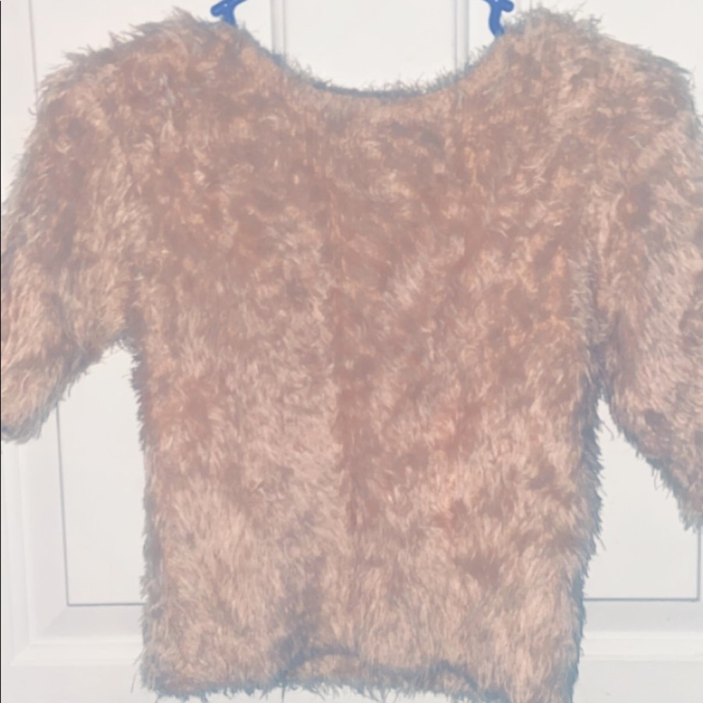 Furry baby pink crop top🥰